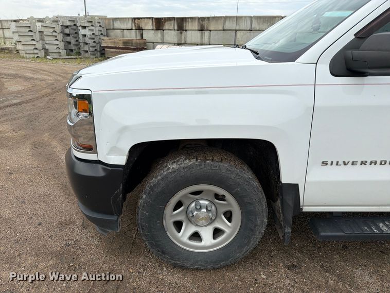 image for item FK3347 2019 Chevrolet Silverado 1500 LD Crew Cab pickup truck