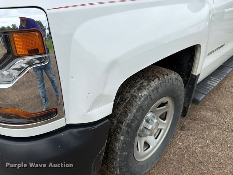 image for item FK3347 2019 Chevrolet Silverado 1500 LD Crew Cab pickup truck