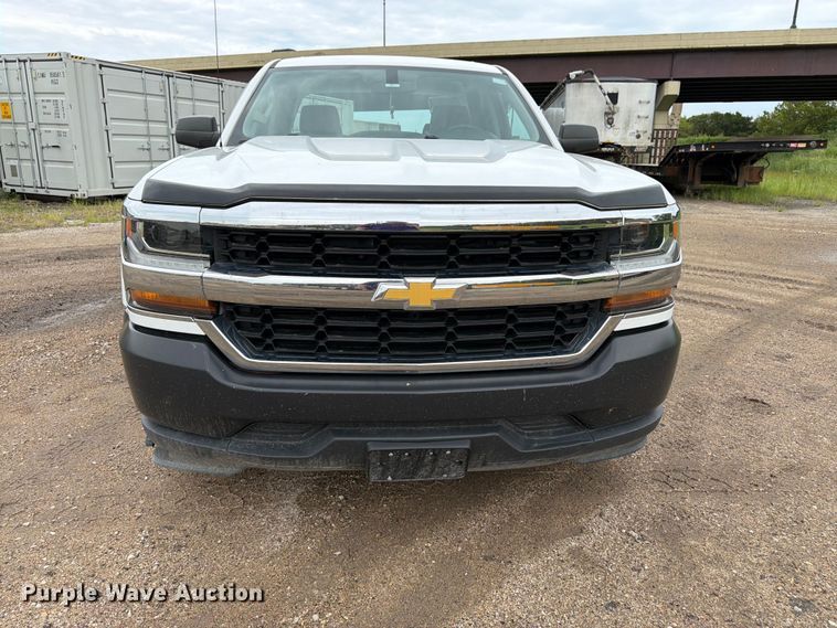 image for item FK3347 2019 Chevrolet Silverado 1500 LD Crew Cab pickup truck