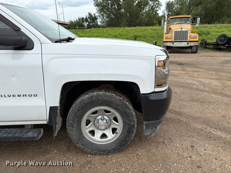 image for item FK3347 2019 Chevrolet Silverado 1500 LD Crew Cab pickup truck