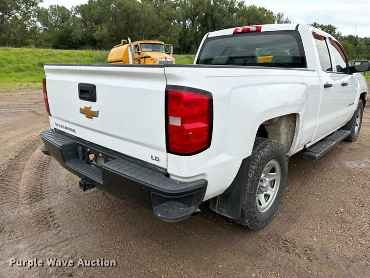 image for item FK3347 2019 Chevrolet Silverado 1500 LD Crew Cab pickup truck