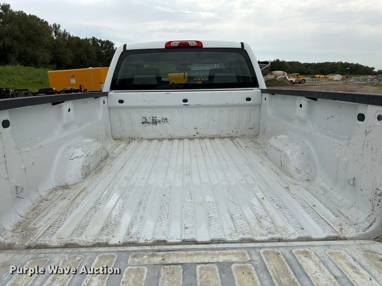 image for item FK3347 2019 Chevrolet Silverado 1500 LD Crew Cab pickup truck