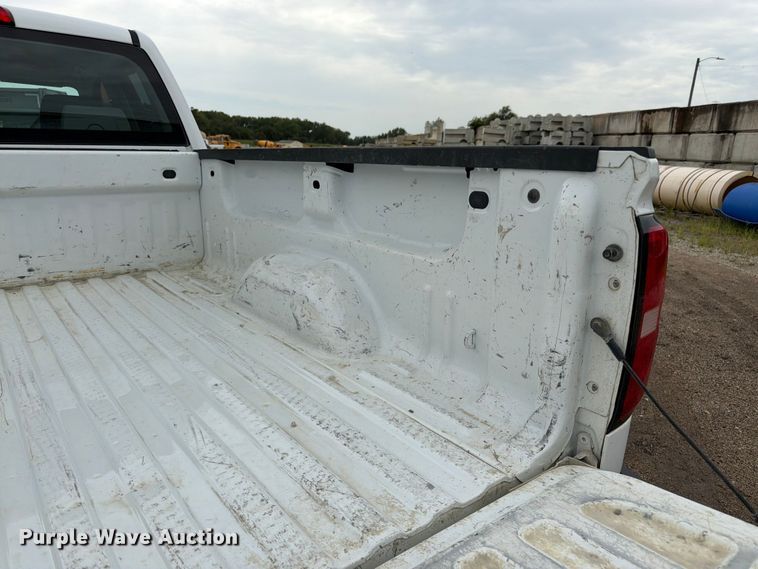 image for item FK3347 2019 Chevrolet Silverado 1500 LD Crew Cab pickup truck