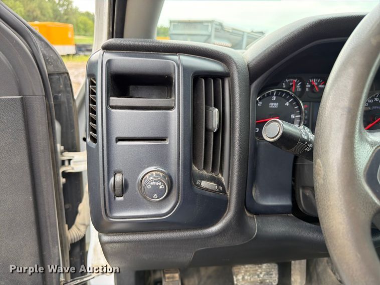 image for item FK3347 2019 Chevrolet Silverado 1500 LD Crew Cab pickup truck