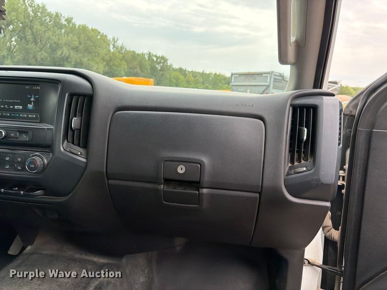 image for item FK3347 2019 Chevrolet Silverado 1500 LD Crew Cab pickup truck