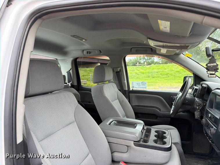 image for item FK3347 2019 Chevrolet Silverado 1500 LD Crew Cab pickup truck