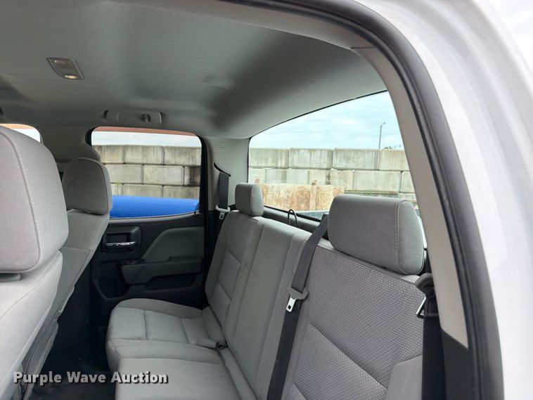 image for item FK3347 2019 Chevrolet Silverado 1500 LD Crew Cab pickup truck