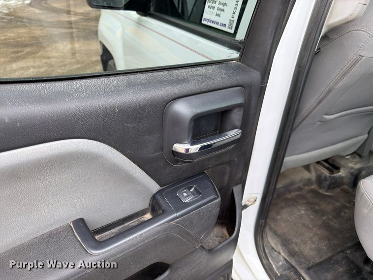 image for item FK3347 2019 Chevrolet Silverado 1500 LD Crew Cab pickup truck