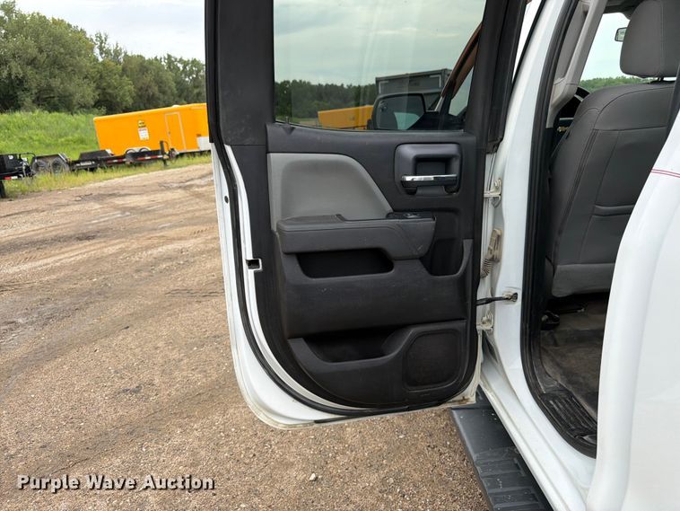 image for item FK3347 2019 Chevrolet Silverado 1500 LD Crew Cab pickup truck