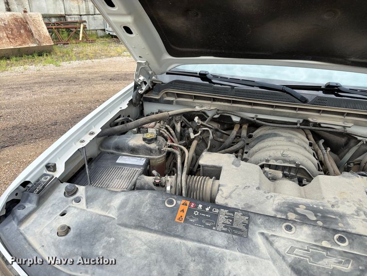 image for item FK3347 2019 Chevrolet Silverado 1500 LD Crew Cab pickup truck