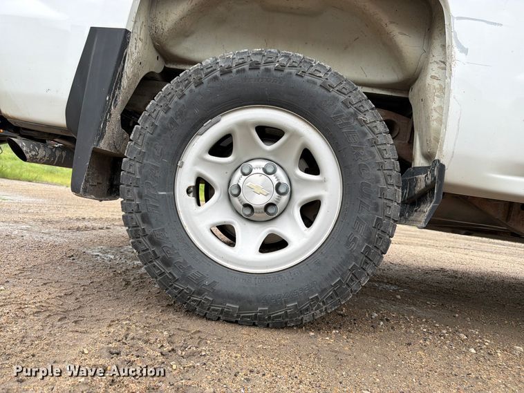 image for item FK3347 2019 Chevrolet Silverado 1500 LD Crew Cab pickup truck