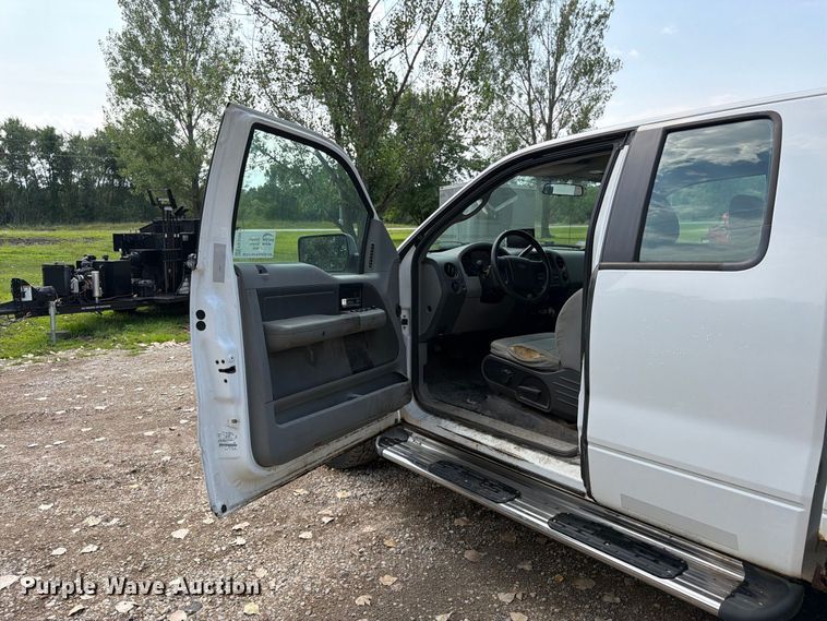 image for item FK3385 2007 Ford F150 Ext. Cab pickup truck