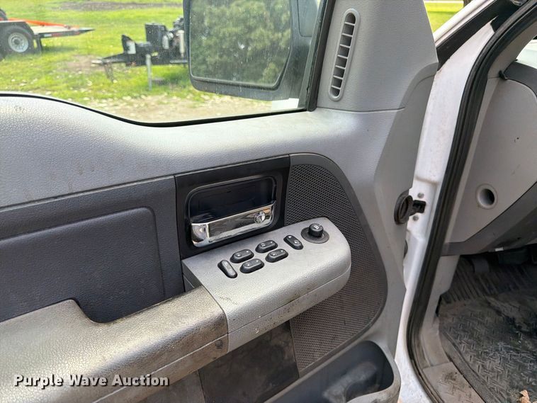 image for item FK3385 2007 Ford F150 Ext. Cab pickup truck