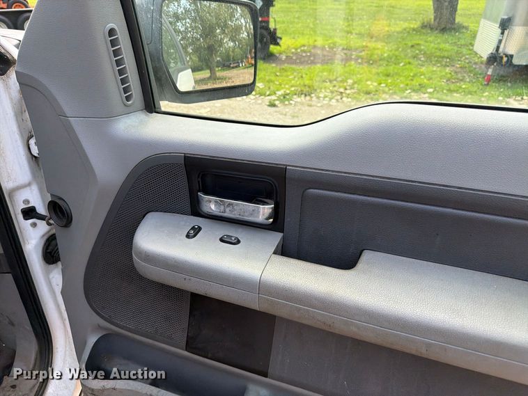 image for item FK3385 2007 Ford F150 Ext. Cab pickup truck