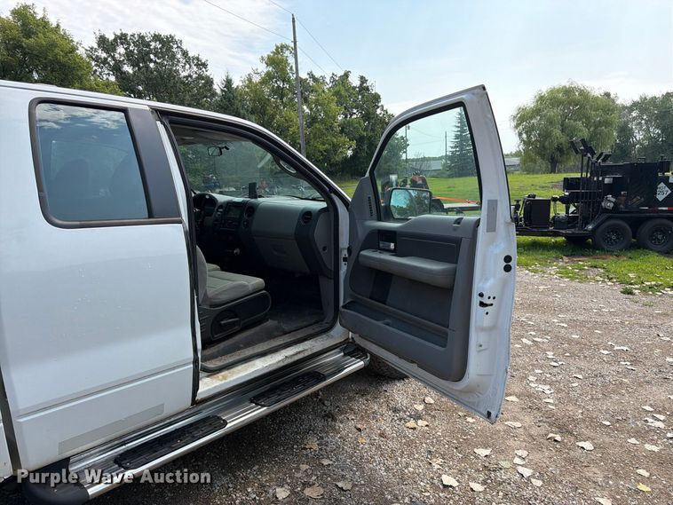 image for item FK3385 2007 Ford F150 Ext. Cab pickup truck