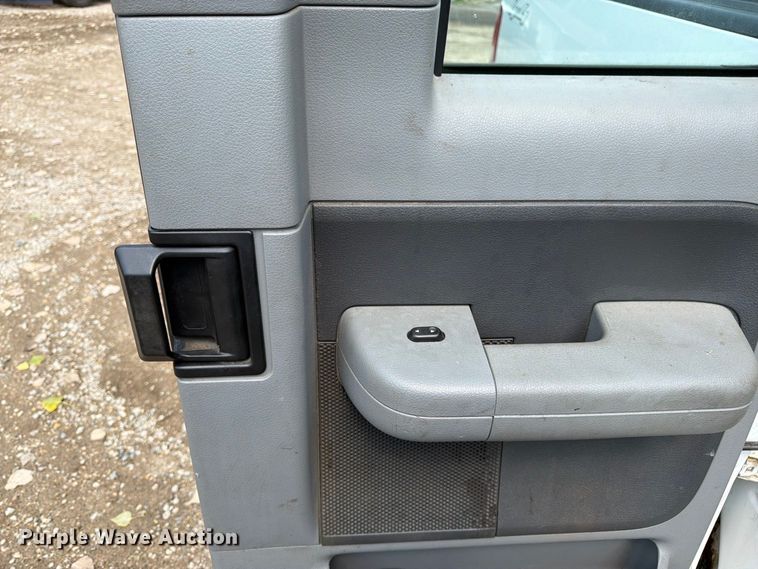 image for item FK3385 2007 Ford F150 Ext. Cab pickup truck