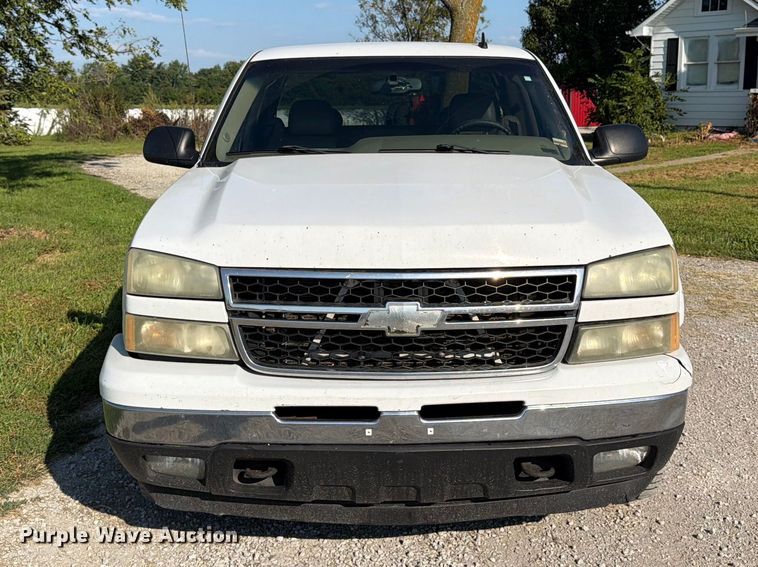image for item FK3395 2007 Chevrolet Silverado 1500 Ext. Cab pickup truck