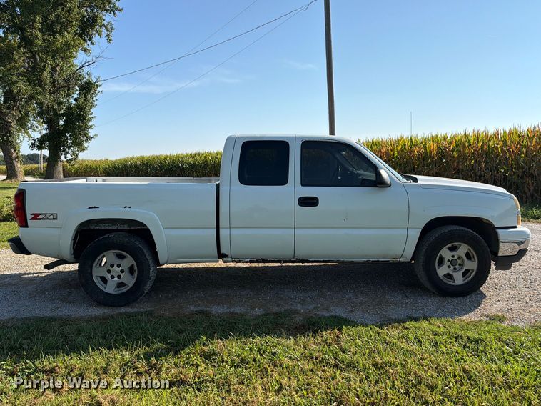 image for item FK3395 2007 Chevrolet Silverado 1500 Ext. Cab pickup truck