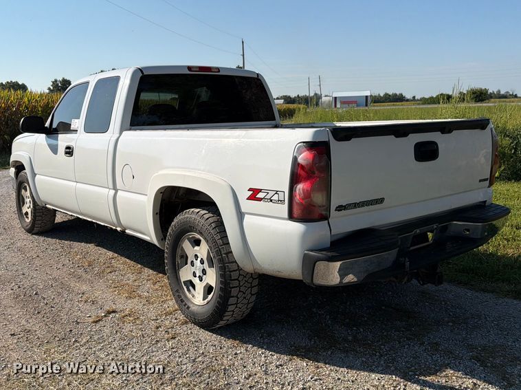 image for item FK3395 2007 Chevrolet Silverado 1500 Ext. Cab pickup truck