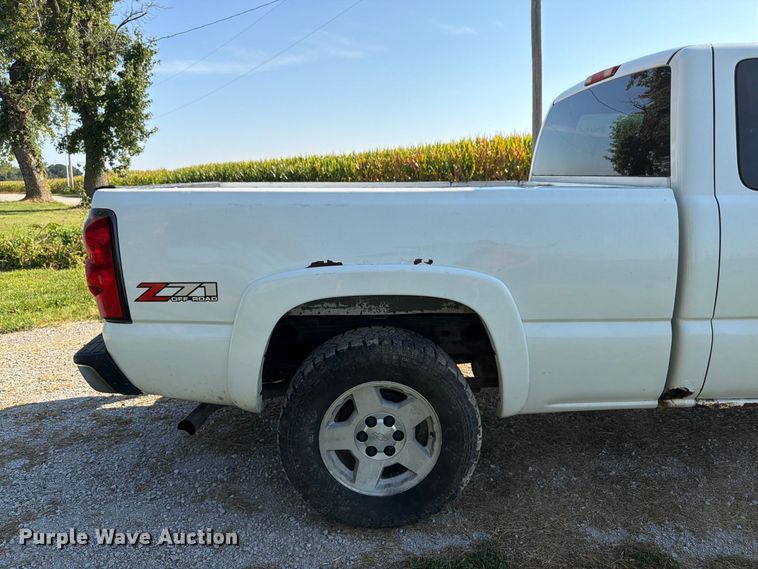 image for item FK3395 2007 Chevrolet Silverado 1500 Ext. Cab pickup truck
