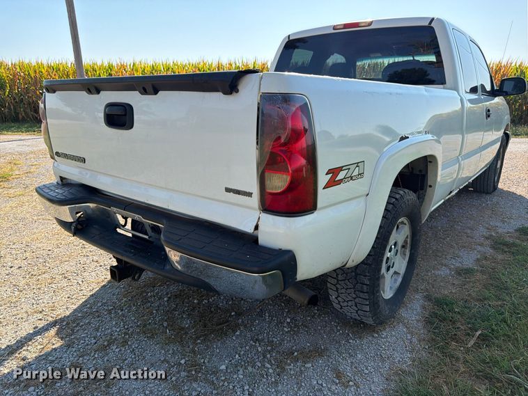image for item FK3395 2007 Chevrolet Silverado 1500 Ext. Cab pickup truck