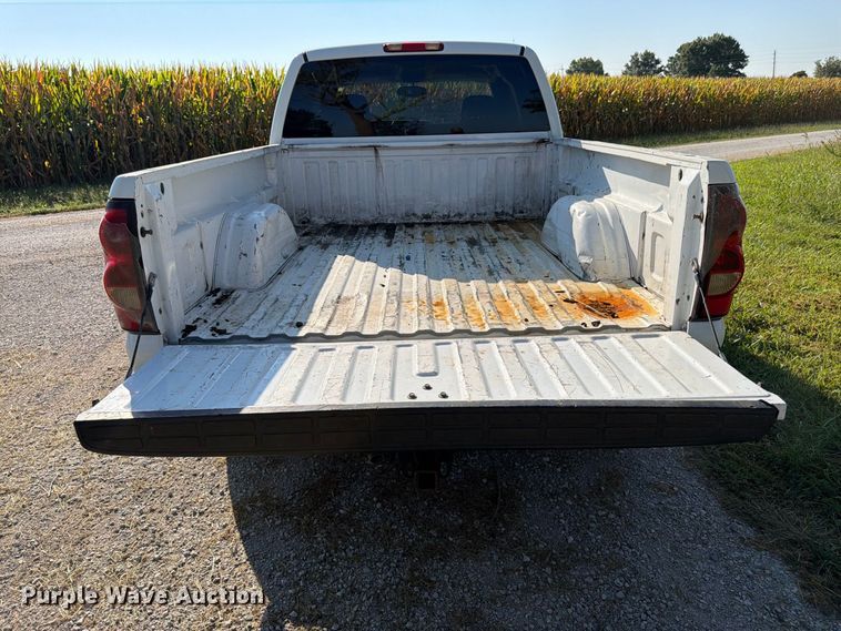 image for item FK3395 2007 Chevrolet Silverado 1500 Ext. Cab pickup truck