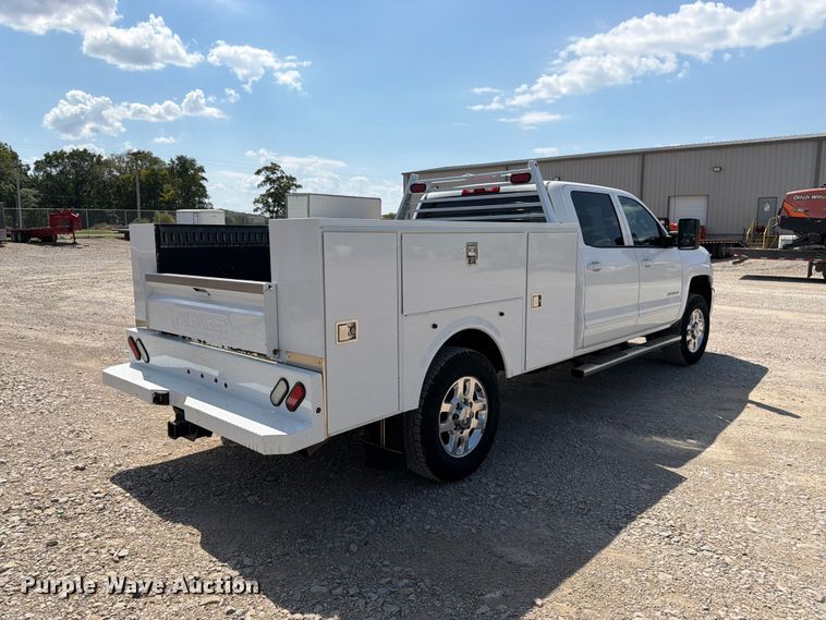image for item FK3407 2015 Chevrolet Silverado 3500HD Crew Cab utility bed pickup truck