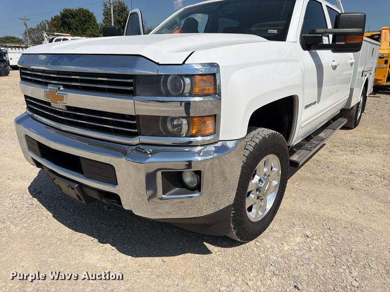 image for item FK3407 2015 Chevrolet Silverado 3500HD Crew Cab utility bed pickup truck