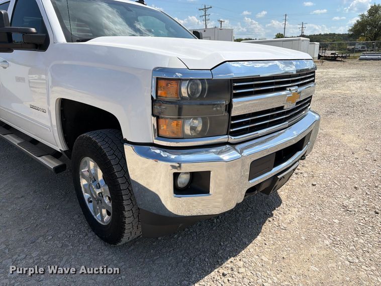 image for item FK3407 2015 Chevrolet Silverado 3500HD Crew Cab utility bed pickup truck
