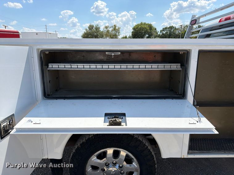 image for item FK3407 2015 Chevrolet Silverado 3500HD Crew Cab utility bed pickup truck