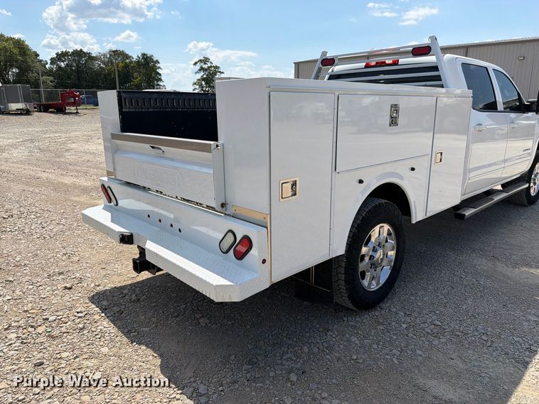 image for item FK3407 2015 Chevrolet Silverado 3500HD Crew Cab utility bed pickup truck