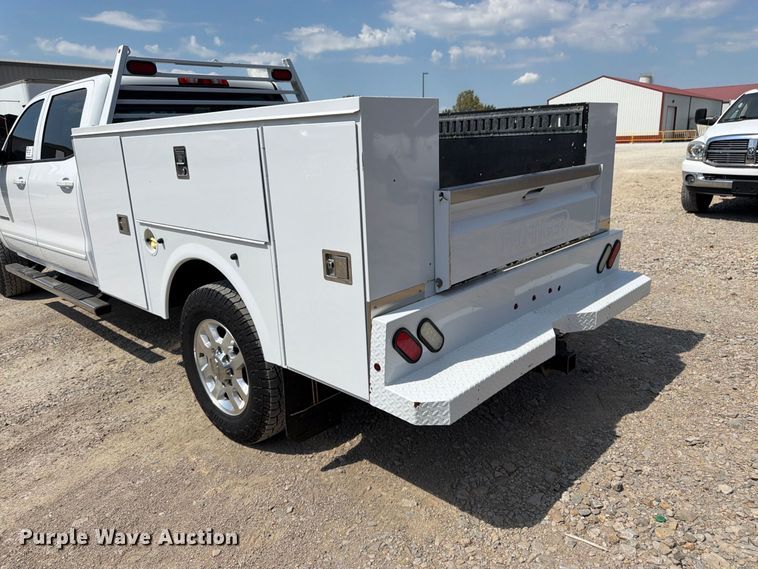 image for item FK3407 2015 Chevrolet Silverado 3500HD Crew Cab utility bed pickup truck