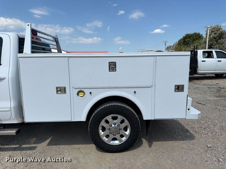 image for item FK3407 2015 Chevrolet Silverado 3500HD Crew Cab utility bed pickup truck