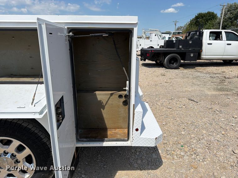 image for item FK3407 2015 Chevrolet Silverado 3500HD Crew Cab utility bed pickup truck