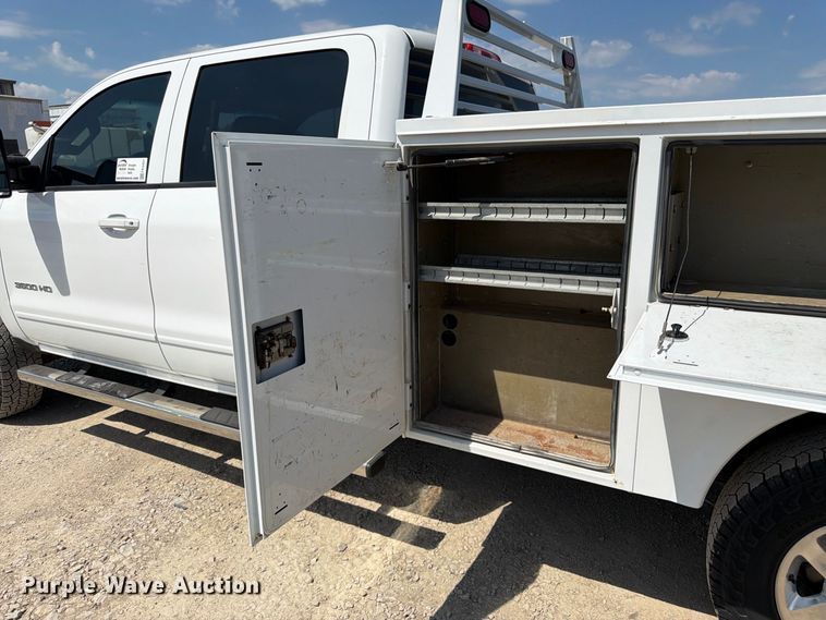 image for item FK3407 2015 Chevrolet Silverado 3500HD Crew Cab utility bed pickup truck