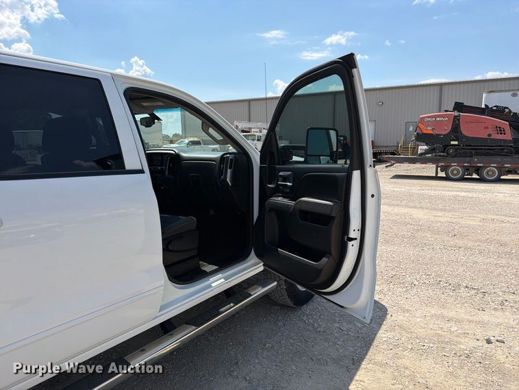 image for item FK3407 2015 Chevrolet Silverado 3500HD Crew Cab utility bed pickup truck
