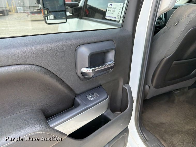 image for item FK3407 2015 Chevrolet Silverado 3500HD Crew Cab utility bed pickup truck
