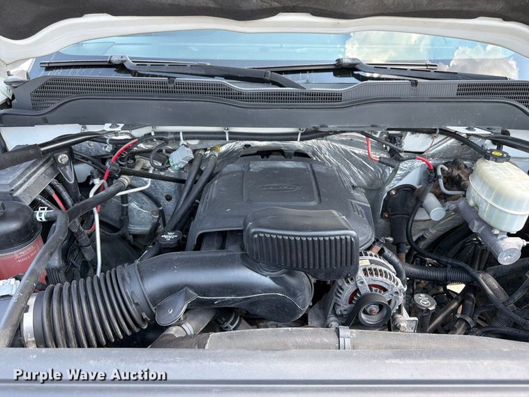 image for item FK3407 2015 Chevrolet Silverado 3500HD Crew Cab utility bed pickup truck