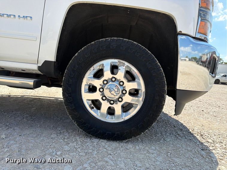 image for item FK3407 2015 Chevrolet Silverado 3500HD Crew Cab utility bed pickup truck