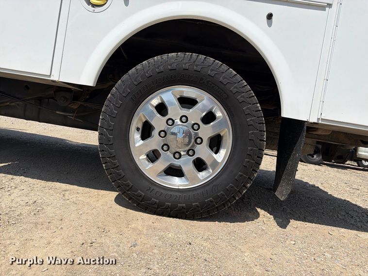 image for item FK3407 2015 Chevrolet Silverado 3500HD Crew Cab utility bed pickup truck