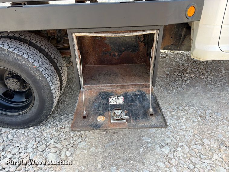 image for item FK3409 2012 Dodge  Ram 3500HD Crew Cab flatbed pickup truck