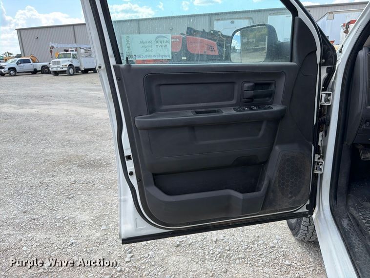 image for item FK3409 2012 Dodge  Ram 3500HD Crew Cab flatbed pickup truck