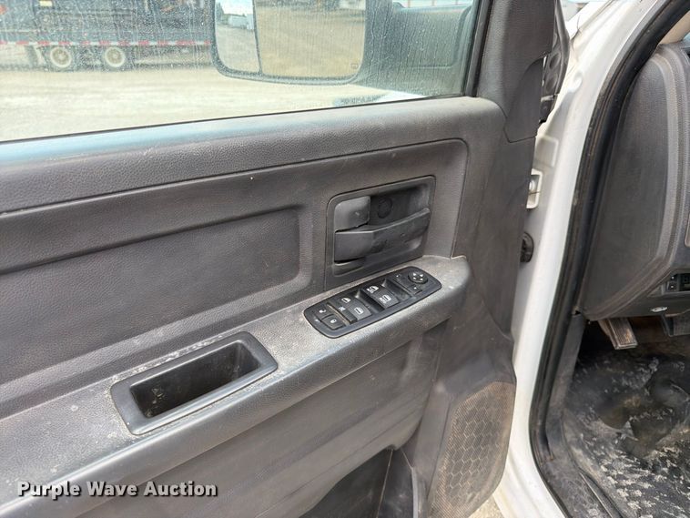 image for item FK3409 2012 Dodge  Ram 3500HD Crew Cab flatbed pickup truck