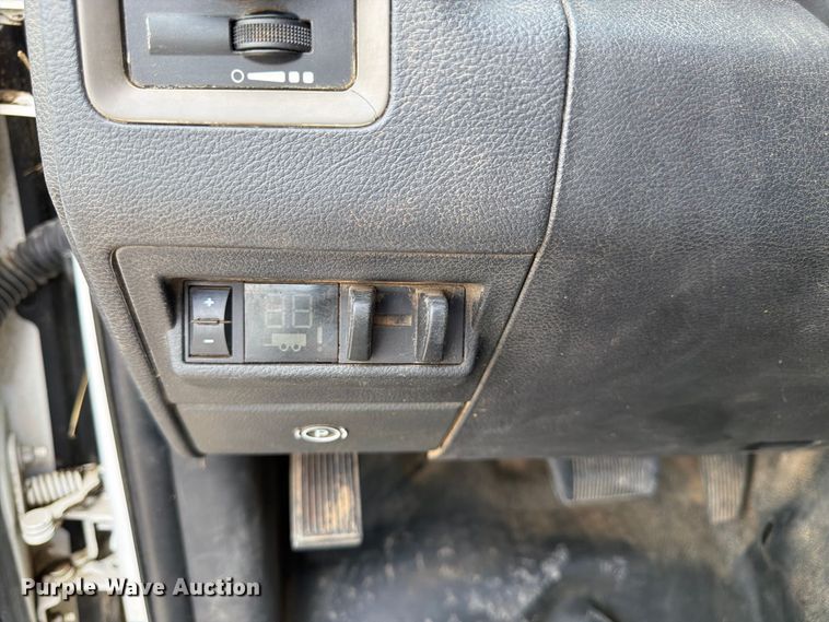 image for item FK3409 2012 Dodge  Ram 3500HD Crew Cab flatbed pickup truck