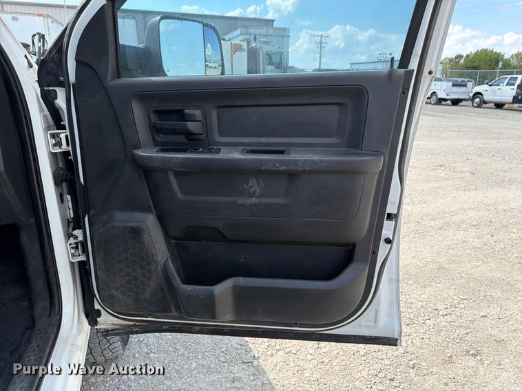 image for item FK3409 2012 Dodge  Ram 3500HD Crew Cab flatbed pickup truck