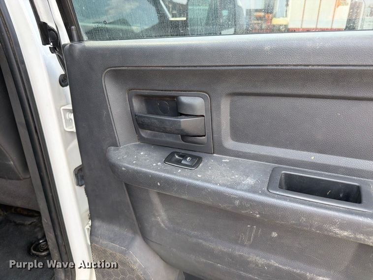image for item FK3409 2012 Dodge  Ram 3500HD Crew Cab flatbed pickup truck