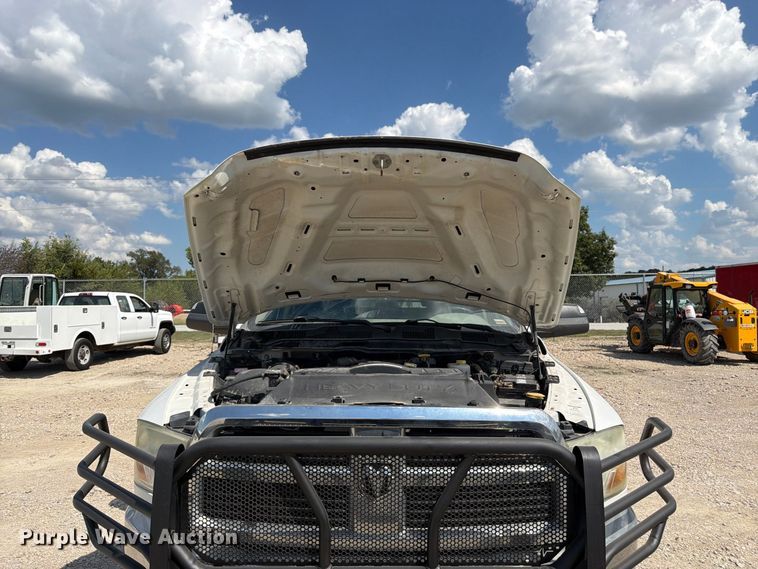 image for item FK3409 2012 Dodge  Ram 3500HD Crew Cab flatbed pickup truck