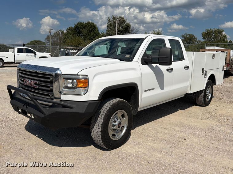 2015 GMC Sierra 2500HD Ext. Cab utility bed pickup truck