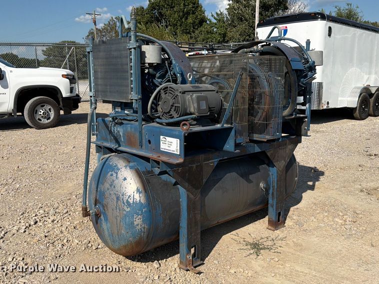 Quincy QRD-15 air compressor