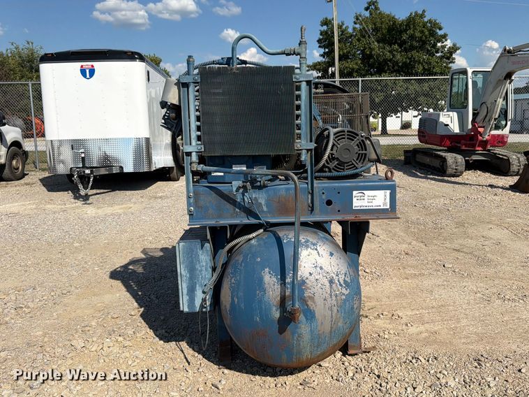 image for item FK3412 Quincy QRD-15 air compressor